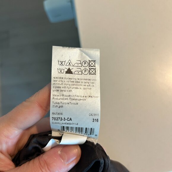 Hugo Boss floral print dress in 100% silk.Elegant and sophisticated - Picture 5 of 6